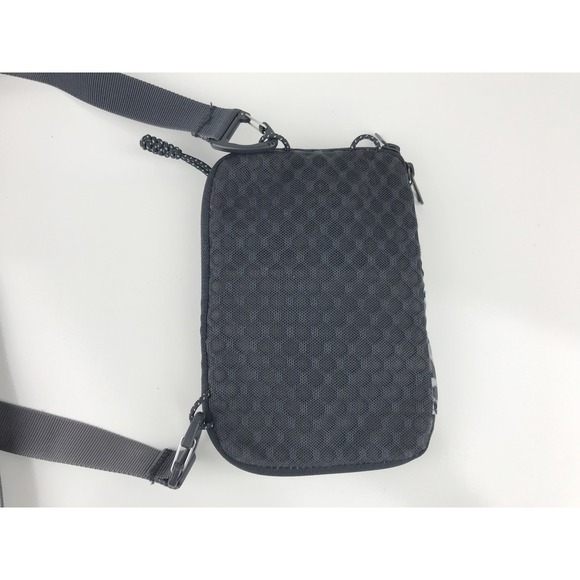 Under Armour Crossbody Bag Pouch Clutch Set Leopard Print Women's Gray Black - Picture 5 of 16